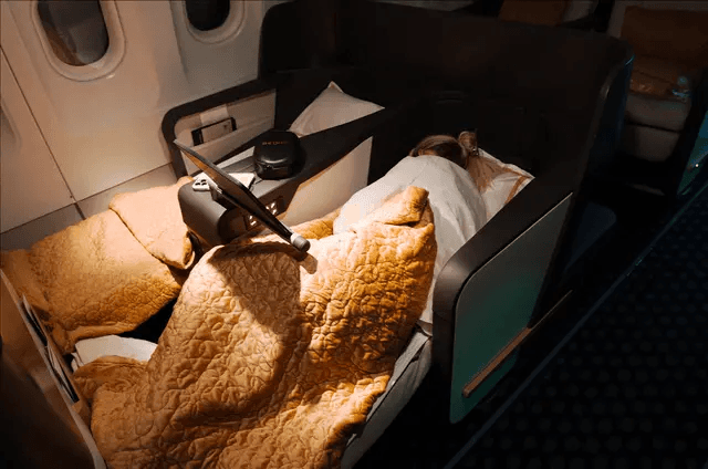 Fully reclining flat-bed seating for every guest